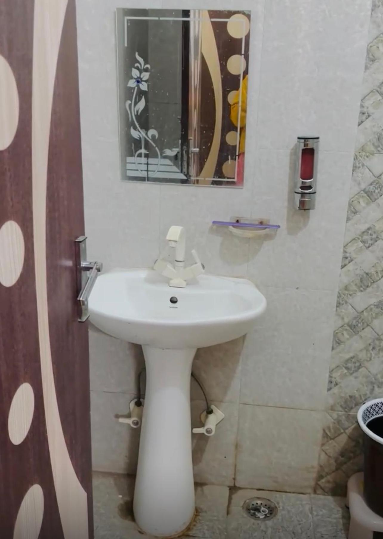 Homestay Baikunth Dham, 144